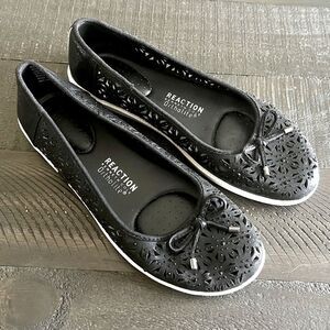 Kenneth Cole Black Ballet Flats Women’s Slip-On Bow Comfort Classic Shoes 8.5